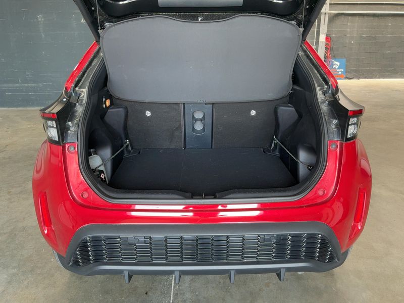 Toyota Yaris Cross 1.5 Hybrid 2WD GR Sport — zdjęcie 10