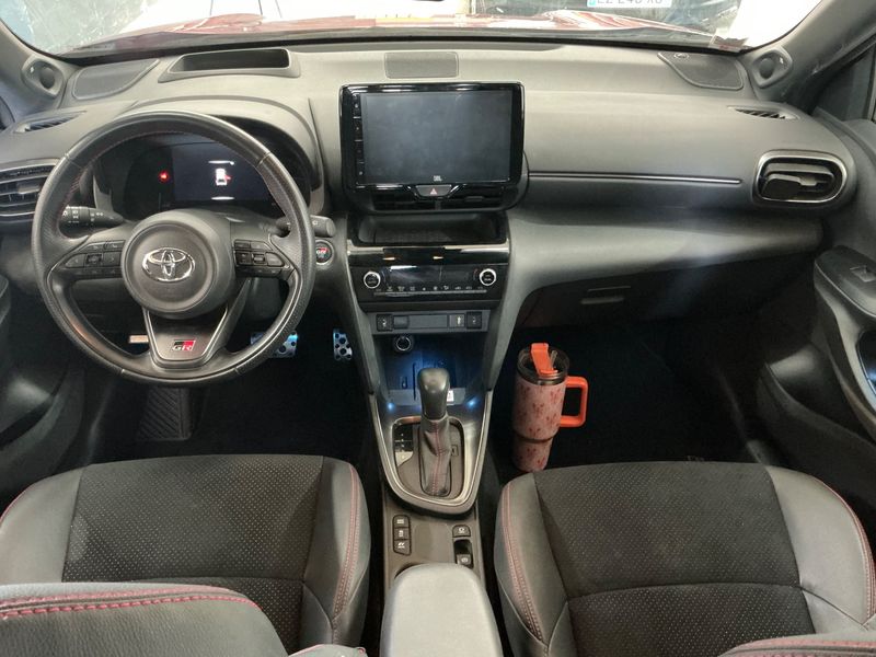 Toyota Yaris Cross 1.5 Hybrid 2WD GR Sport — zdjęcie 12