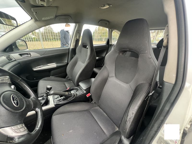 Subaru Impreza 2.0 Diesel Active 4WD — zdjęcie 10