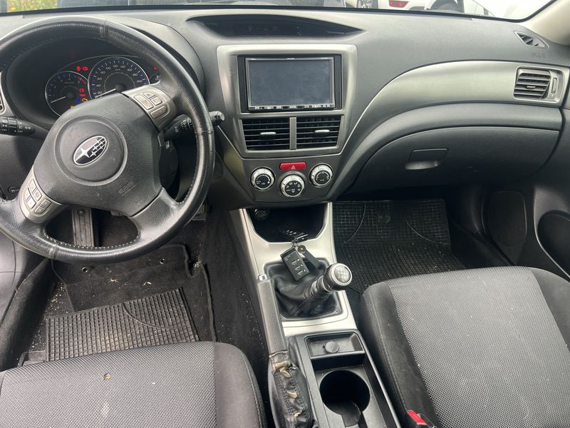 Subaru Impreza 2.0 Diesel Active 4WD — zdjęcie 11