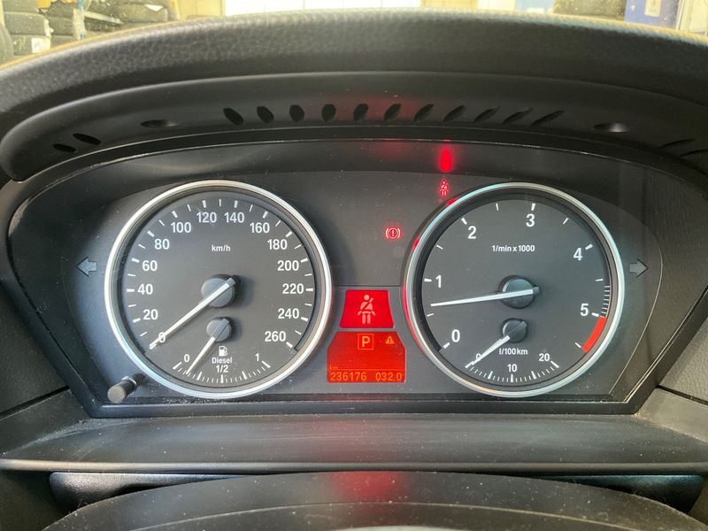 BMW 5er 525d — zdjęcie 4