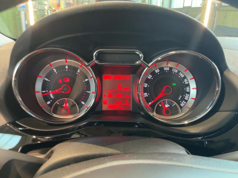 Opel Adam 1.2 Jam — zdjęcie 13