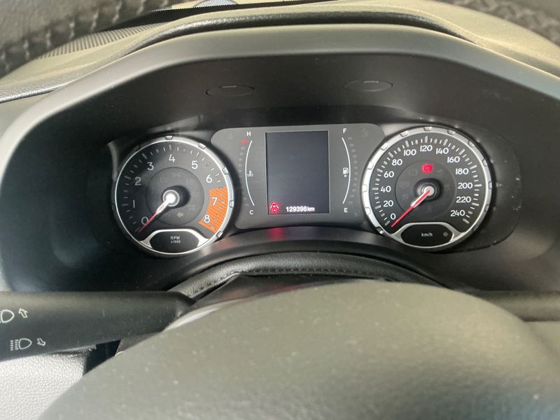 Jeep Renegade 1.0 TGDi Longitude 4x2 — zdjęcie 13
