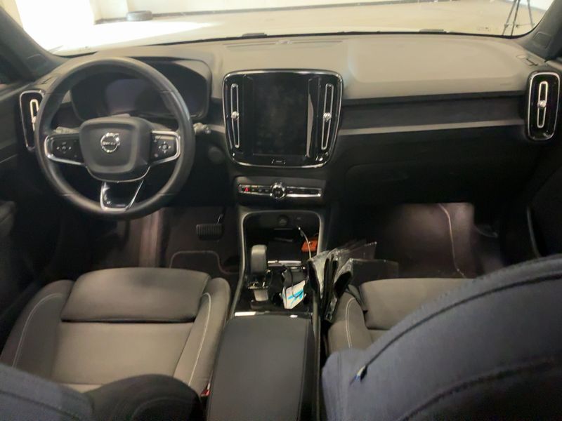 Volvo XC40 Recharge 170 kW Start 2WD — zdjęcie 12