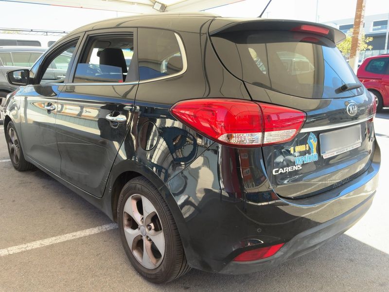 Kia Carens 1.7 CRDi Drive — zdjęcie 3