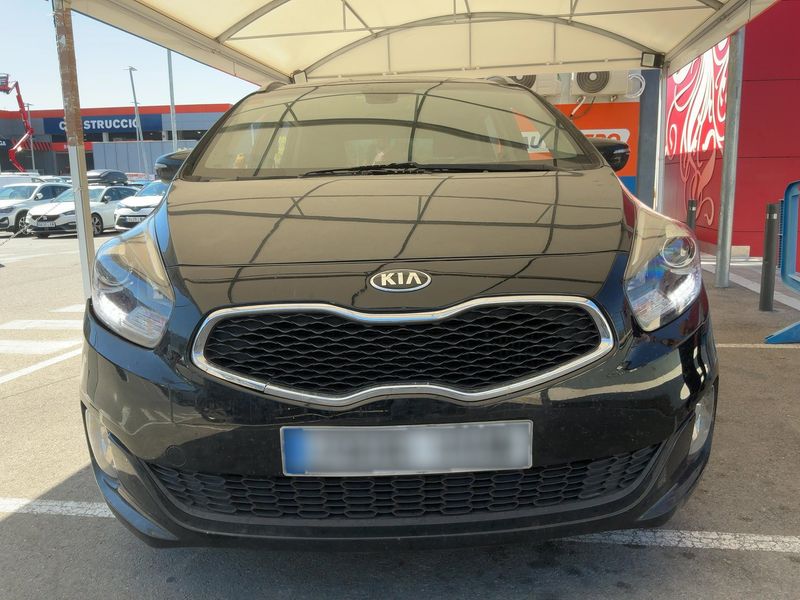 Kia Carens 1.7 CRDi Drive — zdjęcie 9