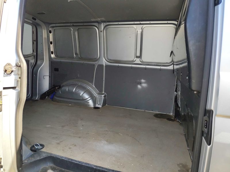 Volkswagen T5 Transporter 2.5 TDI Kasten — zdjęcie 13