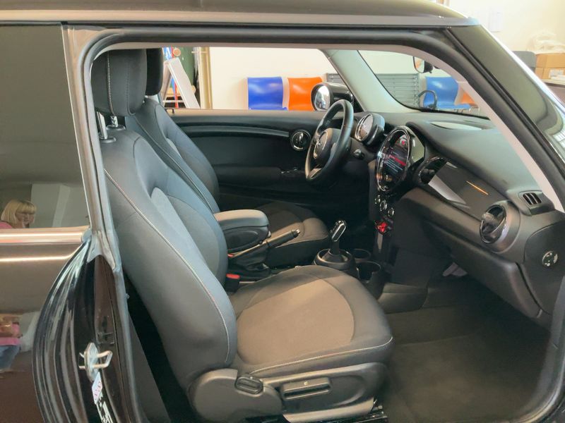 MINI One Essential Trim 2022 – снимка 16