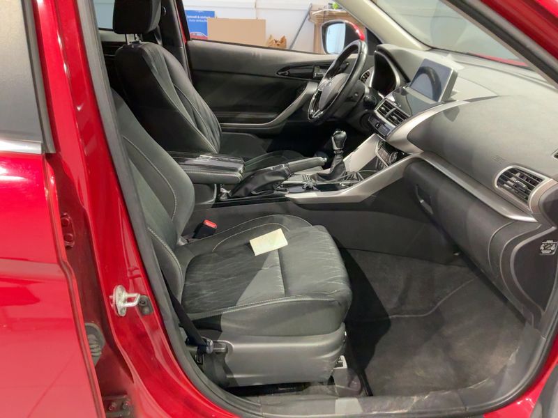 Mitsubishi Eclipse Cross 1.5 T-MIVEC Diamant Edition+ 2WD — zdjęcie 11