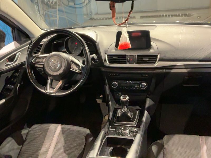 Mazda 3 2.0 Exclusive-Line — zdjęcie 12