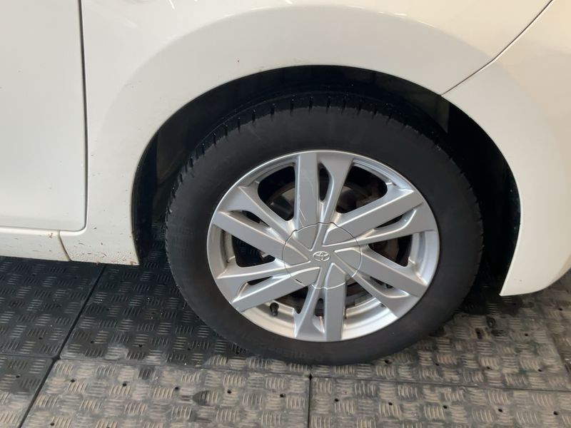 Toyota Aygo 1.0 X-Play Team D 2018 – снимка 11