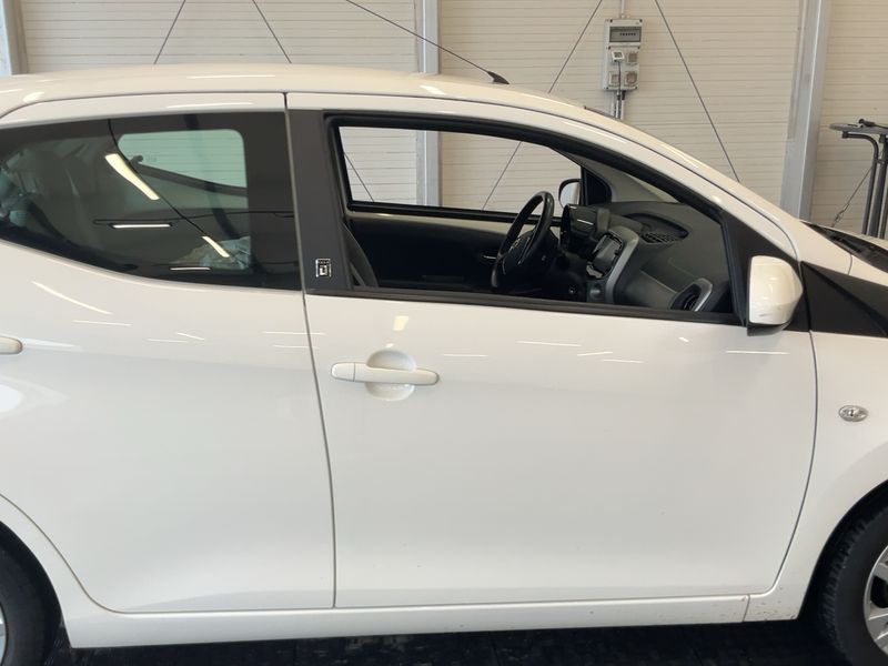 Toyota Aygo 1.0 X-Play Team D 2018 – снимка 10