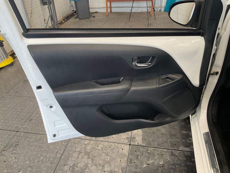 Toyota Aygo 1.0 X-Play Team D 2018 – снимка 38