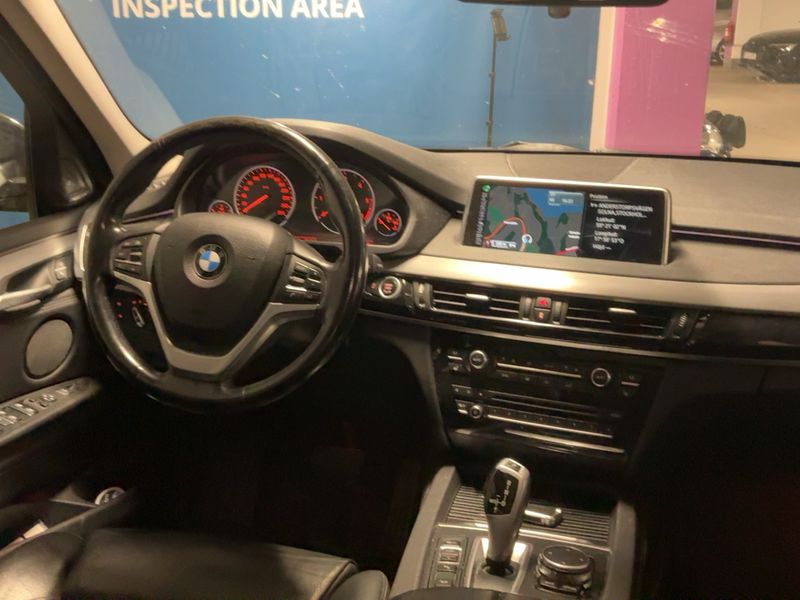 BMW X5 xDrive 30d — zdjęcie 12