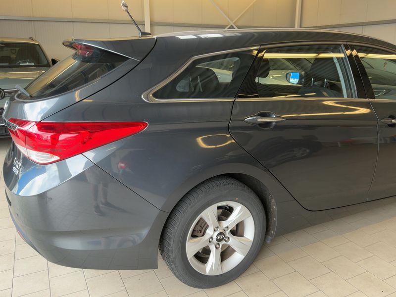 Hyundai i40 1.7 CRDi FIFA World Cup Edition — zdjęcie 6