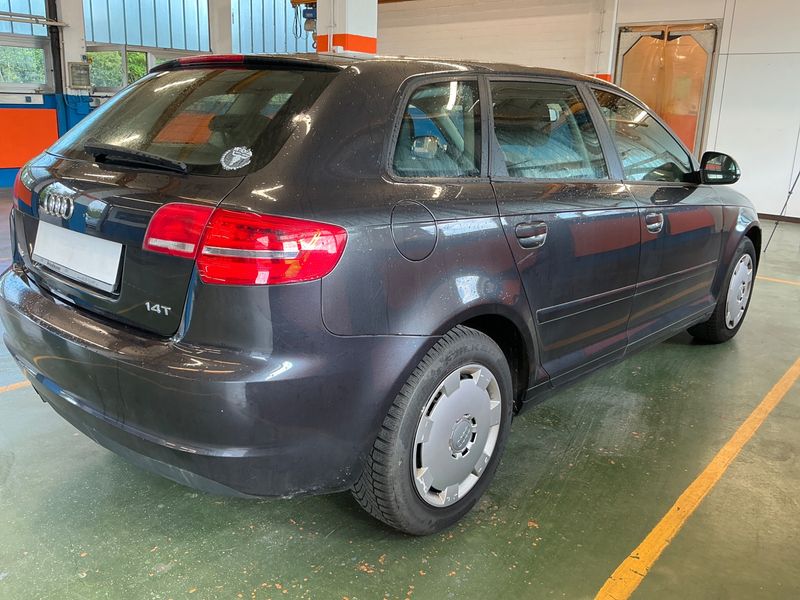 Audi A3 Sportback 1.4 TFSI Attraction 2008 – снимка 2