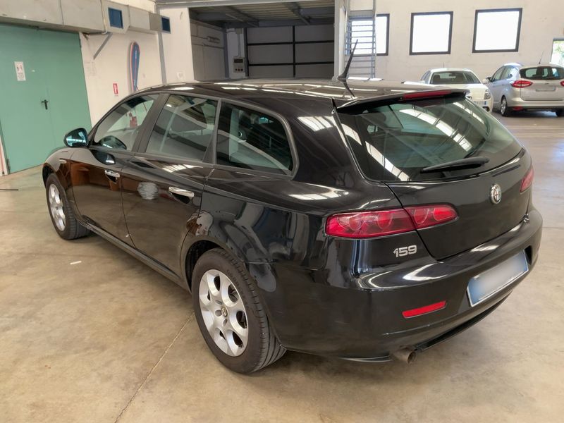 Alfa Romeo Alfa 159 1.8 Medium — zdjęcie 3