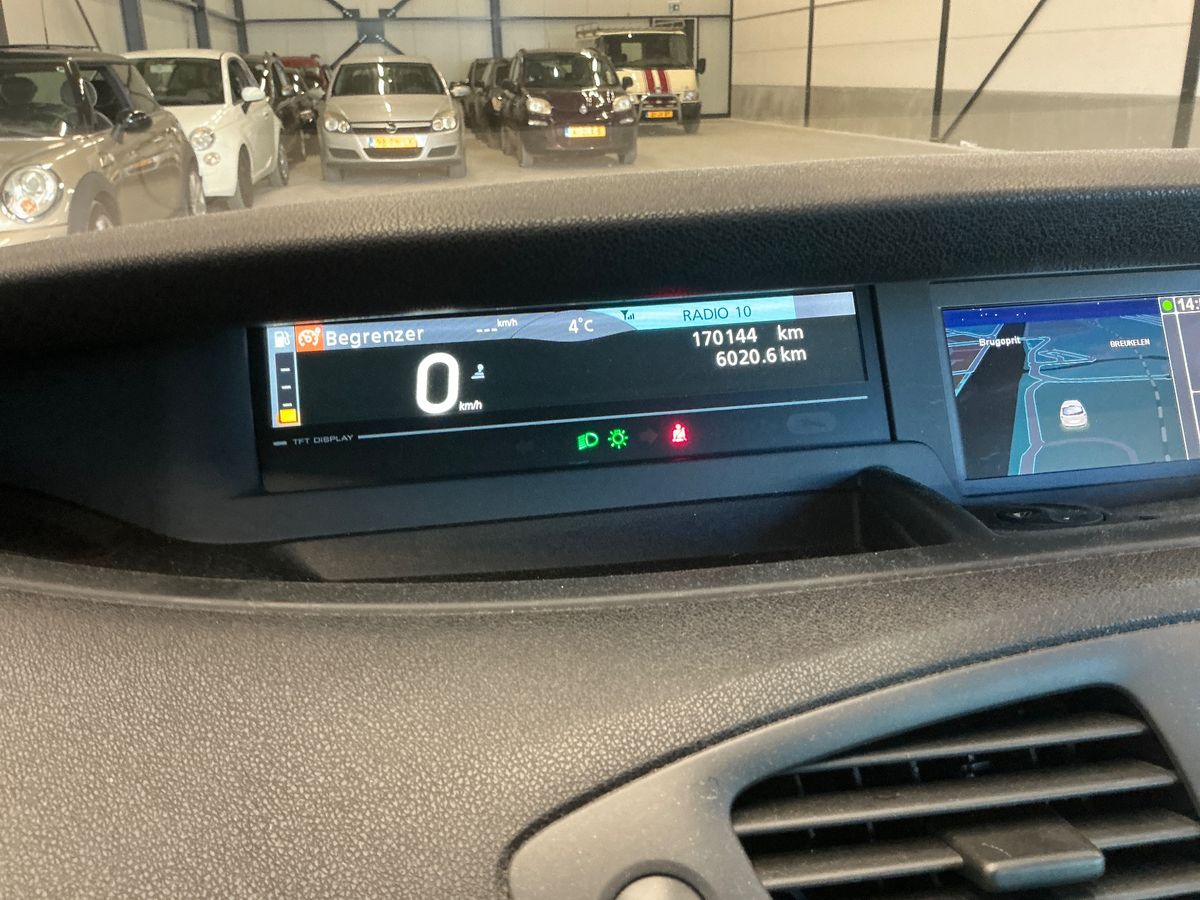 Renault Grand 2011 — photo 4
