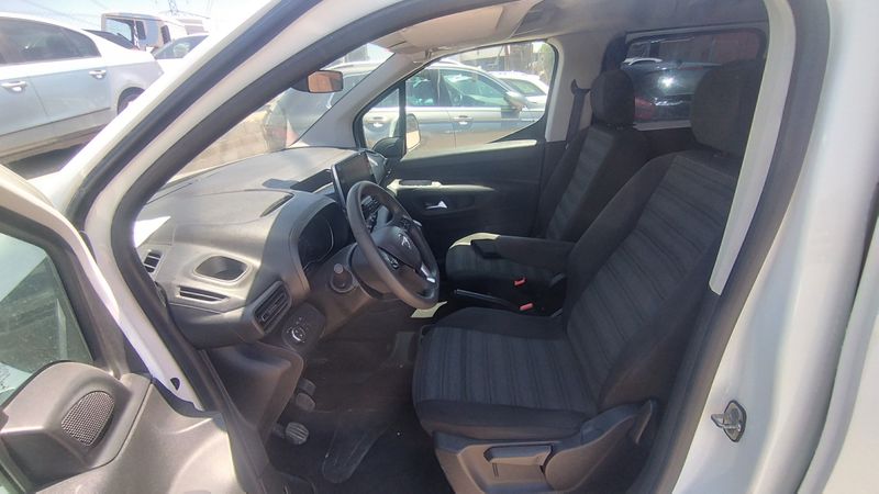 Opel Combo Life 1.5 CDTI Edition — zdjęcie 11