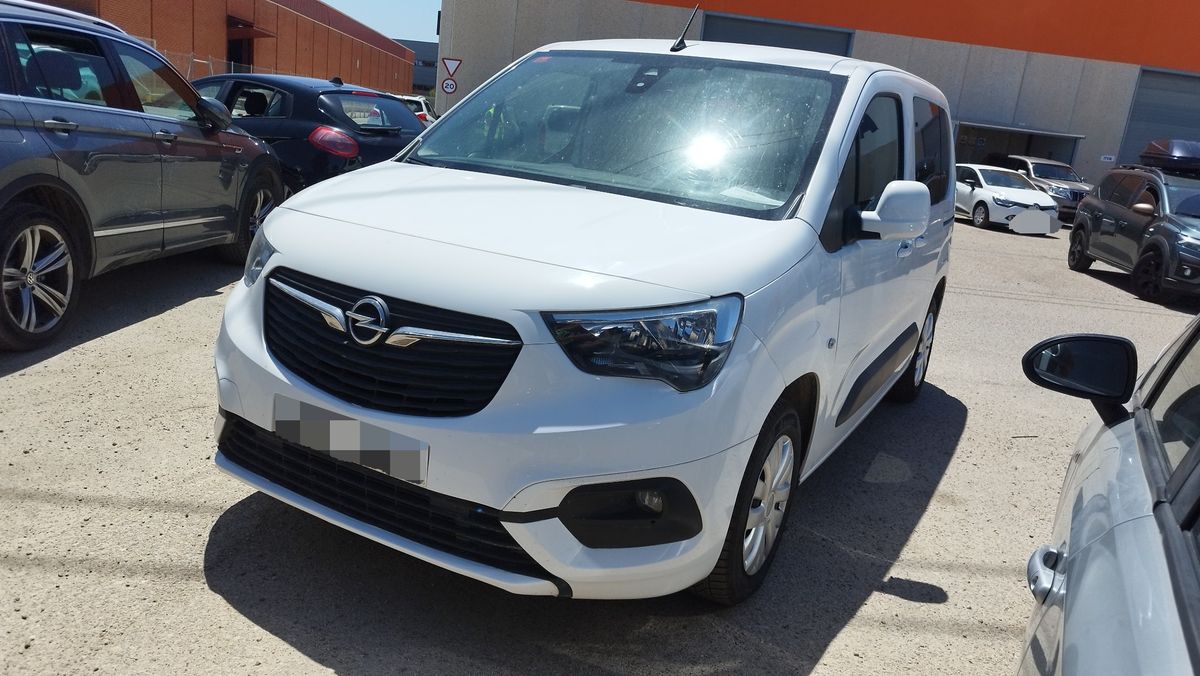 Opel Combo 2021 — photo 1
