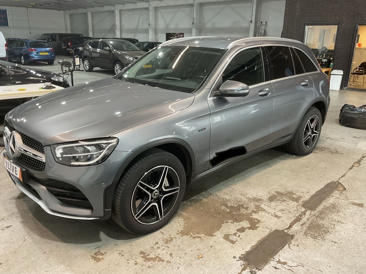 Mercedes-Benz GLC-Klasse GLC 300e 4Matic AMG Line