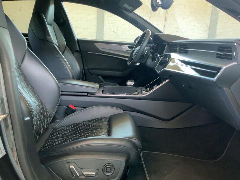 Audi A7 Sportback 55 TFSIe quattro — zdjęcie 11
