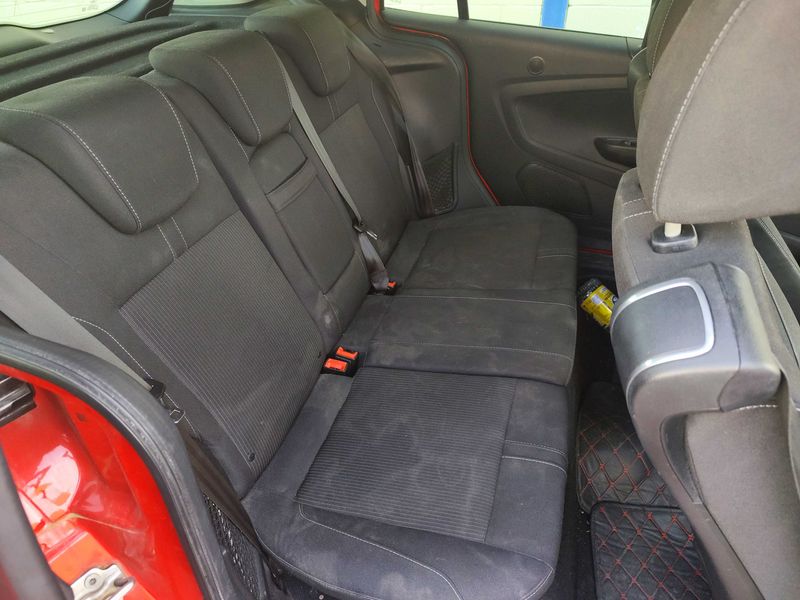 Ford B-Max 1.0 EcoBoost Titanium — zdjęcie 13