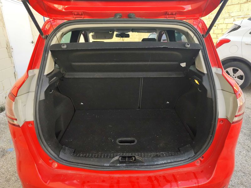 Ford B-Max 1.0 EcoBoost Titanium — zdjęcie 9
