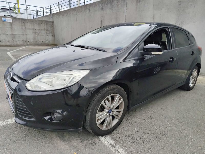 Ford Focus 1.0 EcoBoost Trend — zdjęcie 1