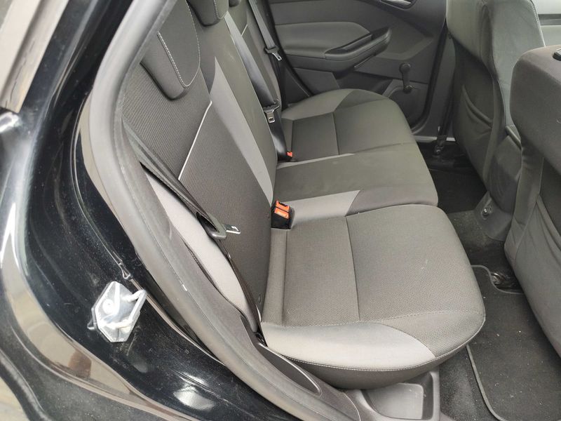 Ford Focus 1.0 EcoBoost Trend — zdjęcie 13