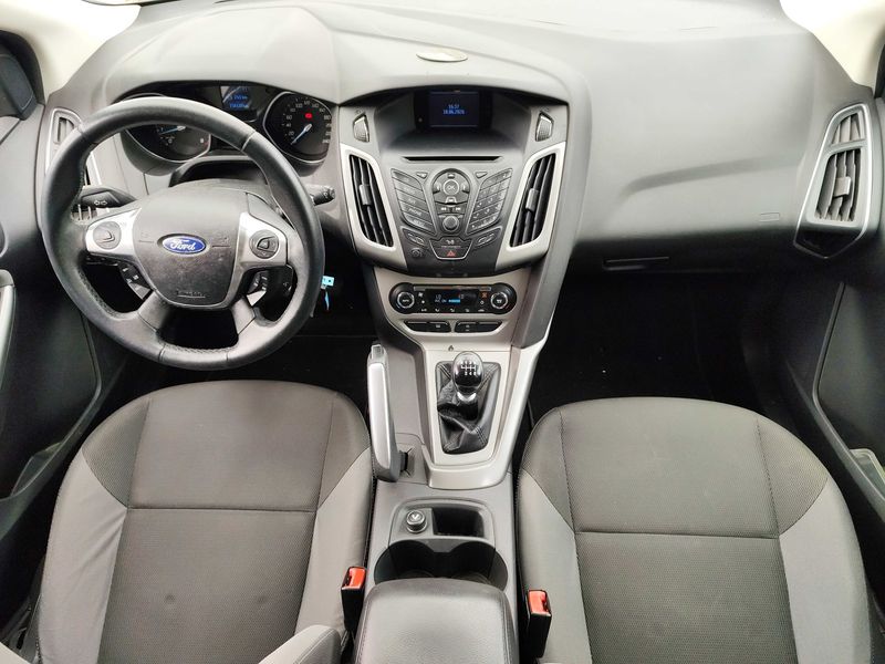 Ford Focus 1.0 EcoBoost Trend — zdjęcie 11
