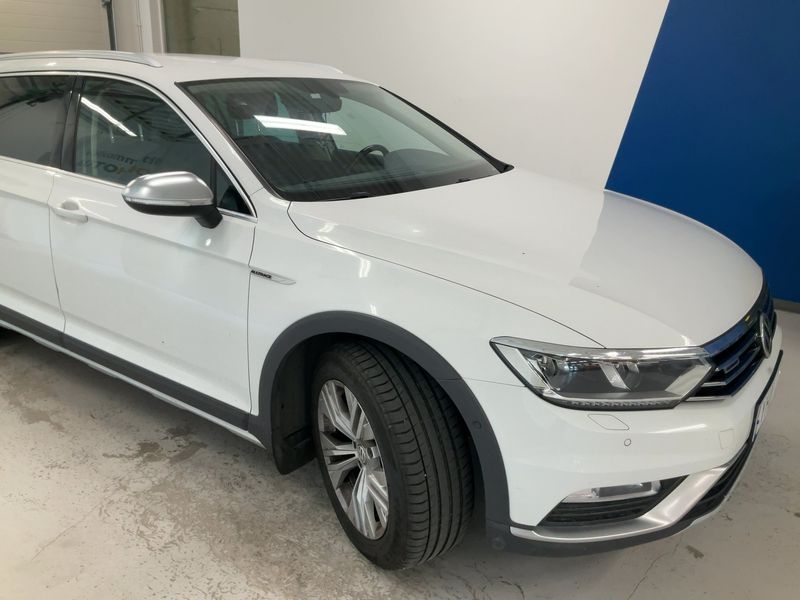 Volkswagen Passat Alltrack 2.0 TDI 4Motion BlueMotion Tech — zdjęcie 8
