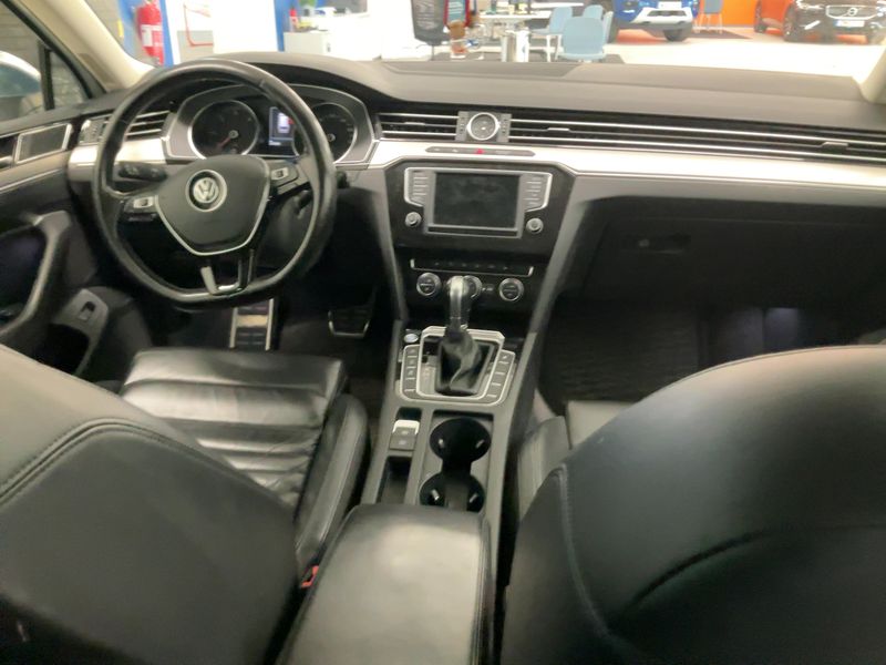 Volkswagen Passat Alltrack 2.0 TDI 4Motion BlueMotion Tech — zdjęcie 12