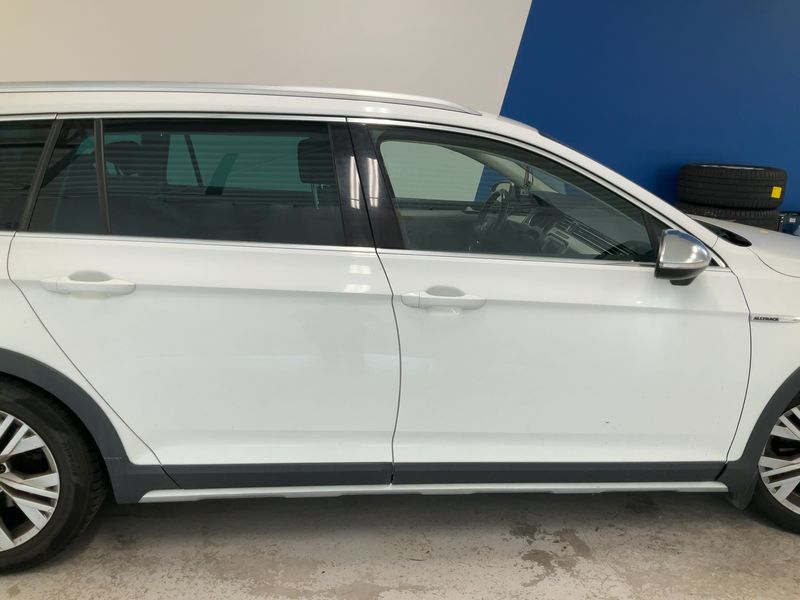 Volkswagen Passat Alltrack 2.0 TDI 4Motion BlueMotion Tech — zdjęcie 7