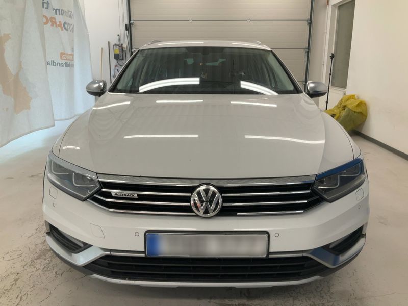 Volkswagen Passat Alltrack 2.0 TDI 4Motion BlueMotion Tech — zdjęcie 9