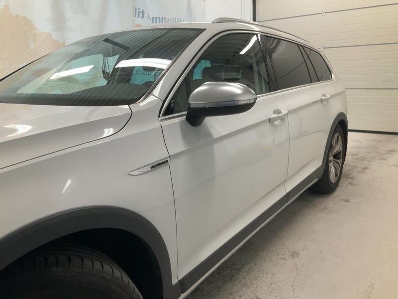 Volkswagen Passat Alltrack 2.0 TDI 4Motion BlueMotion Tech — zdjęcie 4