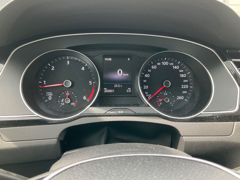 Volkswagen Passat Alltrack 2.0 TDI 4Motion BlueMotion Tech — zdjęcie 13