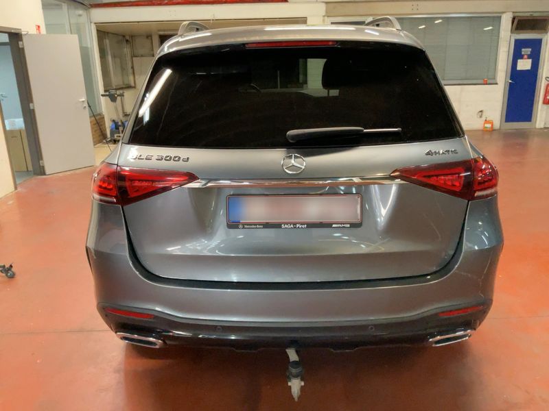 Mercedes-Benz GLE-Klasse GLE 300 d 4Matic AMG Line — zdjęcie 5