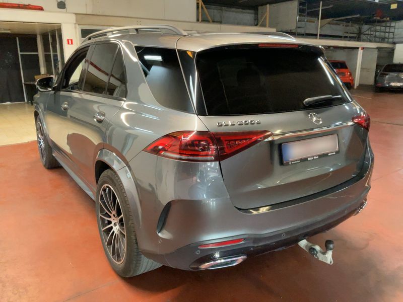 Mercedes-Benz GLE-Klasse GLE 300 d 4Matic AMG Line — zdjęcie 3
