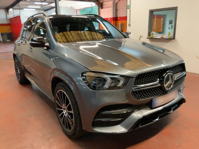 Mercedes-Benz GLE-Klasse GLE 300 d 4Matic AMG Line — zdjęcie 8