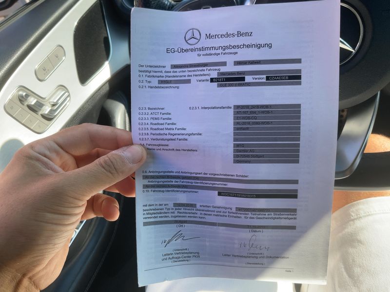 Mercedes-Benz GLE-Klasse GLE 300 d 4Matic AMG Line — zdjęcie 16