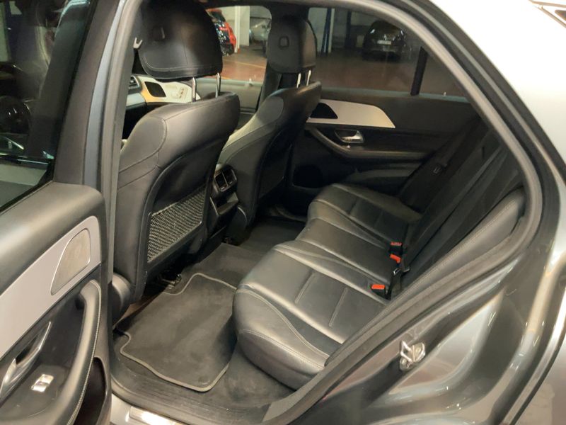 Mercedes-Benz GLE-Klasse GLE 300 d 4Matic AMG Line — zdjęcie 14