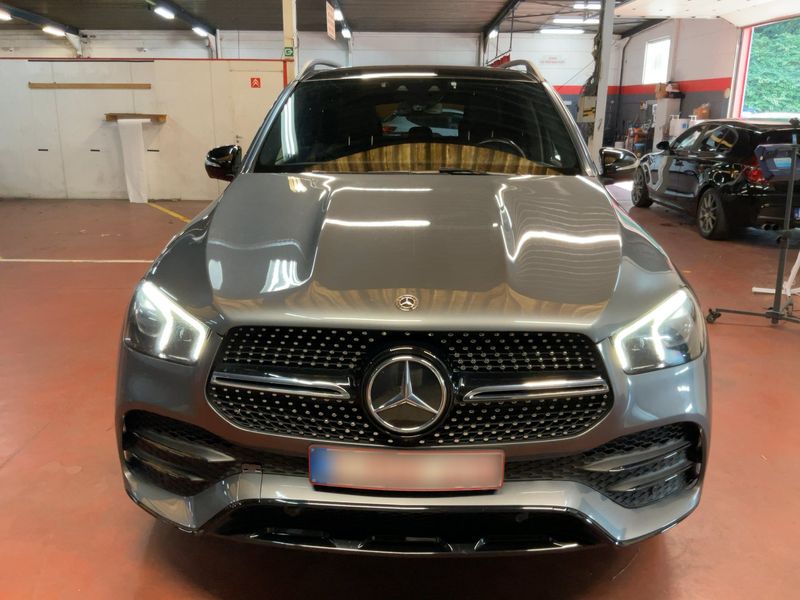 Mercedes-Benz GLE-Klasse GLE 300 d 4Matic AMG Line — zdjęcie 9