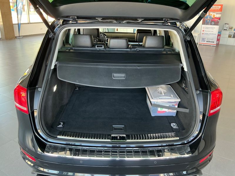 Volkswagen Touareg 3.0 V6 TDI BlueMotion Tech — zdjęcie 10