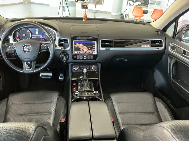 Volkswagen Touareg 3.0 V6 TDI BlueMotion Tech — zdjęcie 12