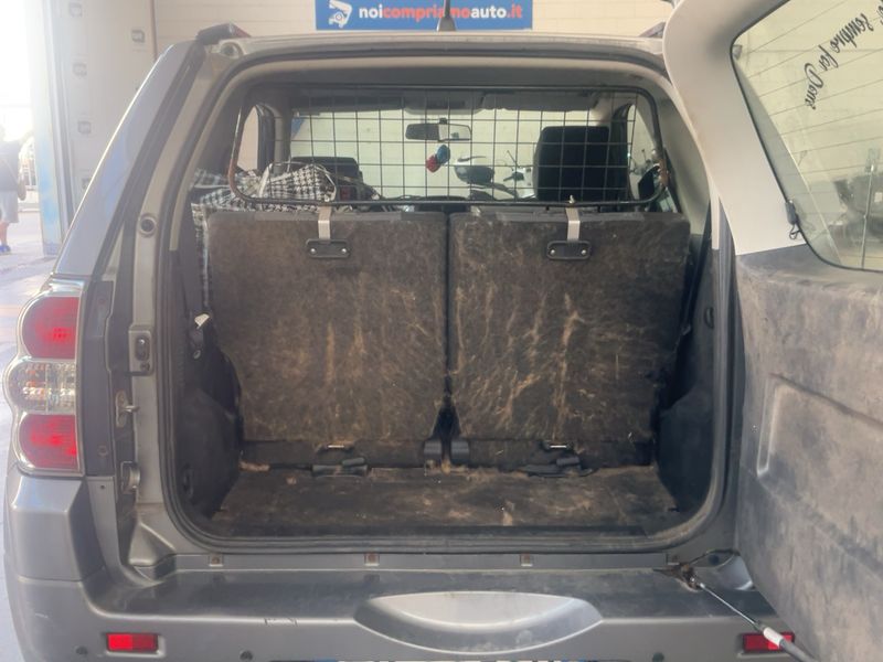 Suzuki Grand Vitara 1.9 DDiS 3 portes — zdjęcie 10