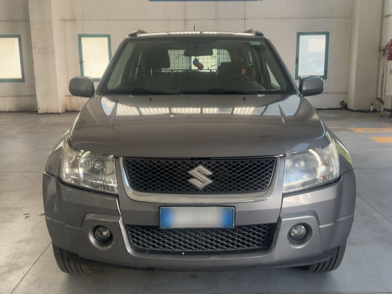 Suzuki Grand Vitara 1.9 DDiS 3 portes — zdjęcie 9