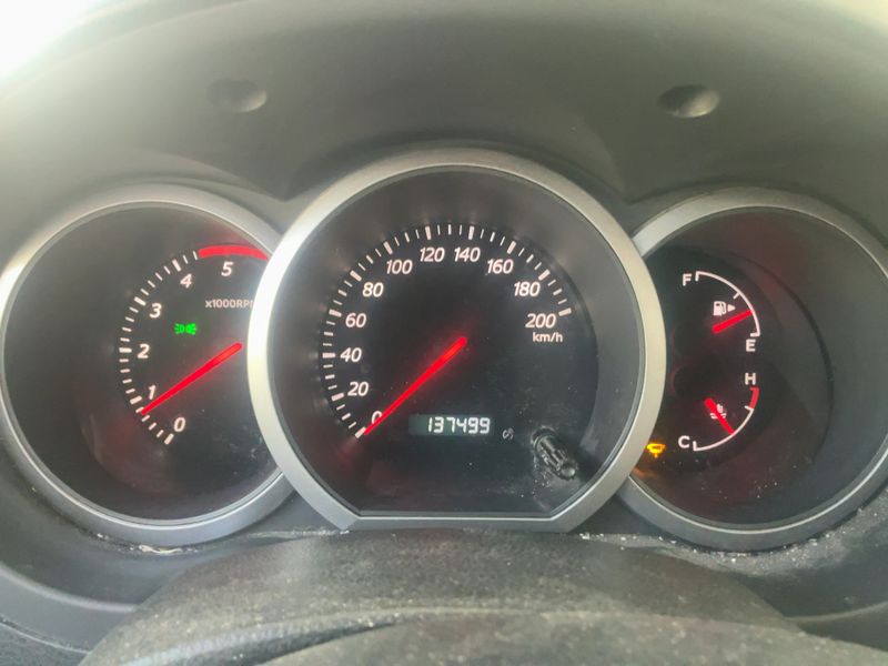 Suzuki Grand Vitara 1.9 DDiS 3 portes — zdjęcie 13