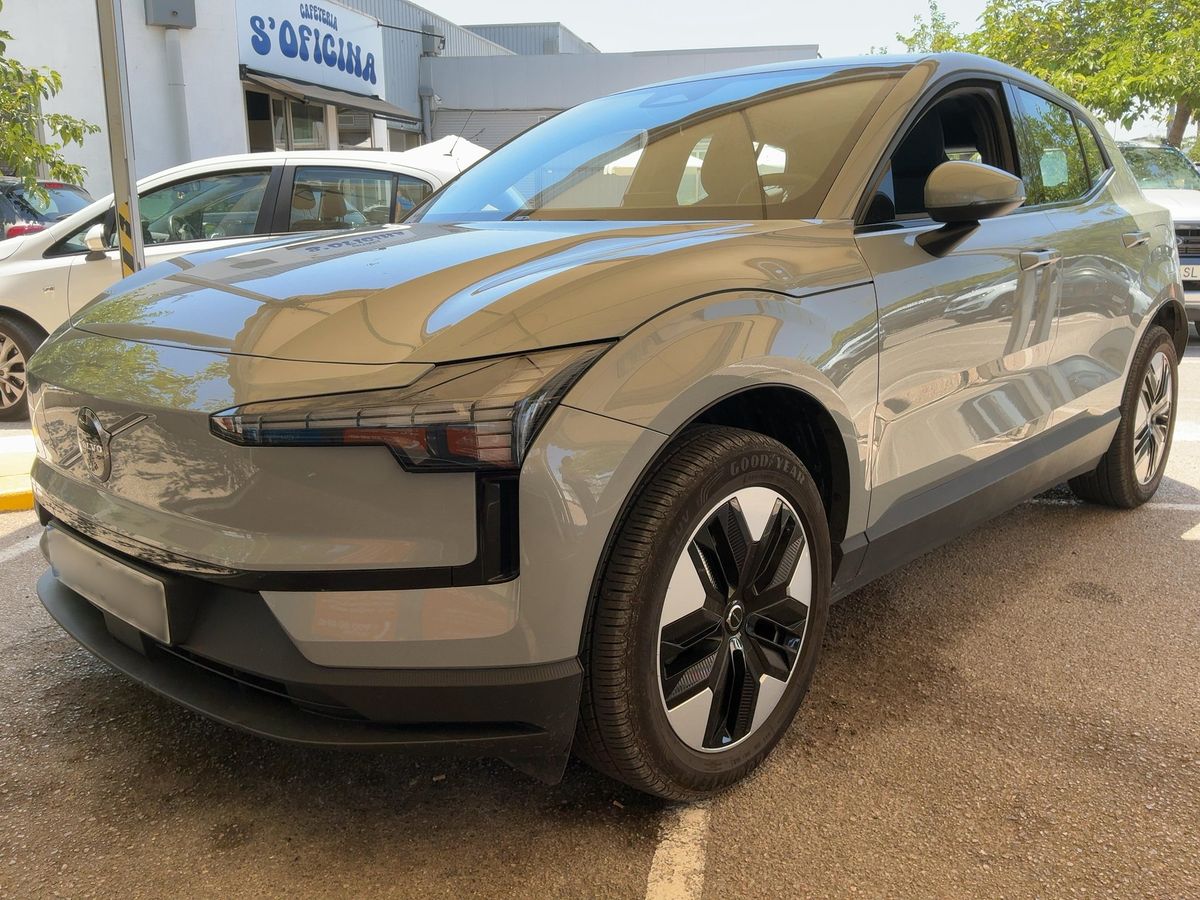 Volvo EX30 2025
