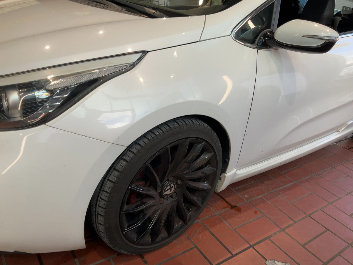 Kia pro_cee'd 1.6 TGDI GT-Track